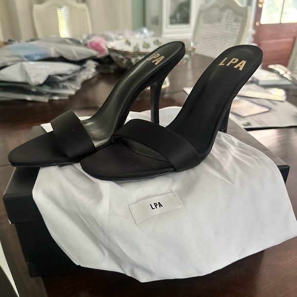 LPA Agnes Mule in Black